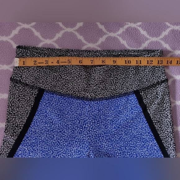 Yoga Pants - Picture 4 of 7